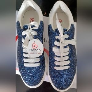 NIB/NWT BLONDO Diva Blue Sequin Sneakers 10
